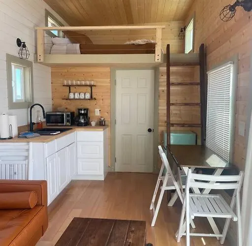 Grand Canyon Hideaway Tiny *